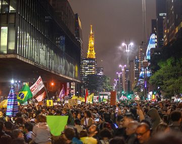 Manifestación en la Avenida Paulista. Foto: Paulo Pinto / PhotosPublics