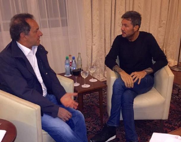 Tinelli se volvió a fotografiar con Scioli: ¿de qué habrán hablado?