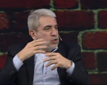 Aníbal Fernández: ¿Hay que soportar que Macri se te ría en la cara diciendo burradas ante un periodista pago?