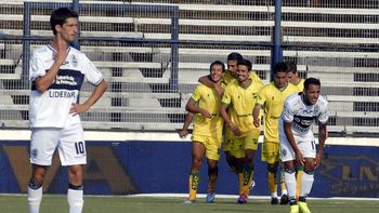defensa sorprendio y le gano a gimnasia defensa sorprendio y le gano a gimnasia