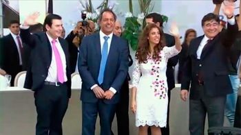 scioli a macri: yo propongo llevar adelante la agenda del papa francisco scioli a macri: yo propongo llevar adelante la agenda del papa francisco