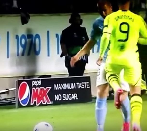 El golpe más desleal: mirá este terrible rodillazo en la Champions League