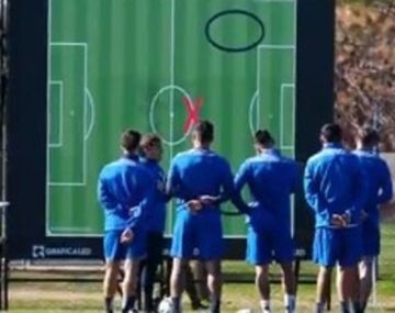 El método innovador de Barros Schelotto para las prácticas en Vélez