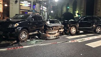 Cuatro autos involucrados en un choque en Abasto Cuatro autos involucrados en un choque en Abasto