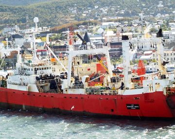 Suspenden el permiso de pesca a empresa que operaría en Malvinas