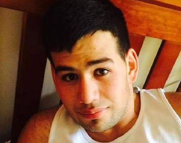 Convirtió un gol y murió en los brazos de sus compañeros