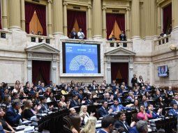 sesion caliente en diputados: sigue el debate y la reforma laboral se vota de madrugada sesion caliente en diputados: sigue el debate y la reforma laboral se vota de madrugada