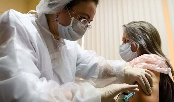 Este jueves comienzan a aplicar la vacuna a los mayores de 70 años en la Provincia