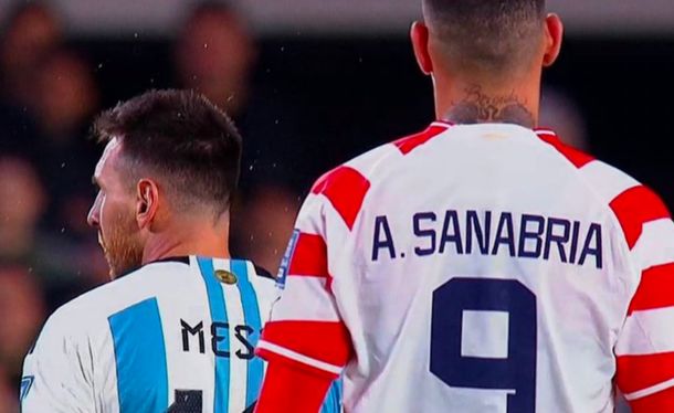 El descargo de Antonio Sanabria tras recibir amenazas por su cruce con Lionel Messi
