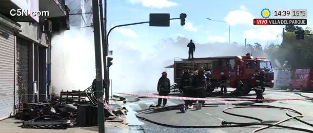 Villa del Parque: un voraz incendio en un edificio casi provoca una tragedia