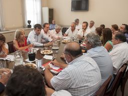 paritaria docente nacional: el gobierno ofrecio una suba del 40% paritaria docente nacional: el gobierno ofrecio una suba del 40%