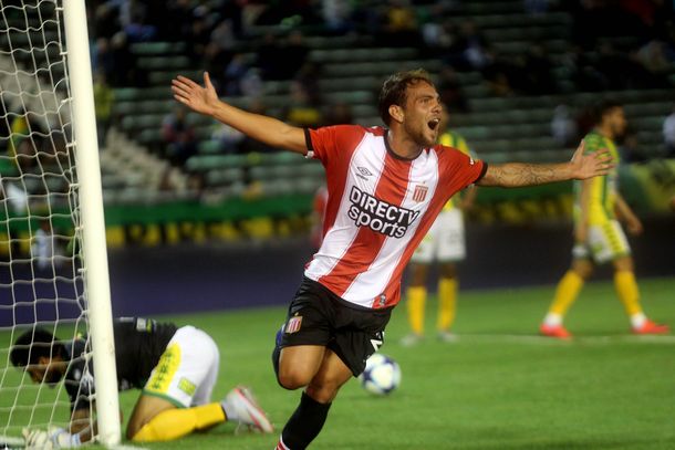 Estudiantes goleó a Aldosivi en Mar del Plata