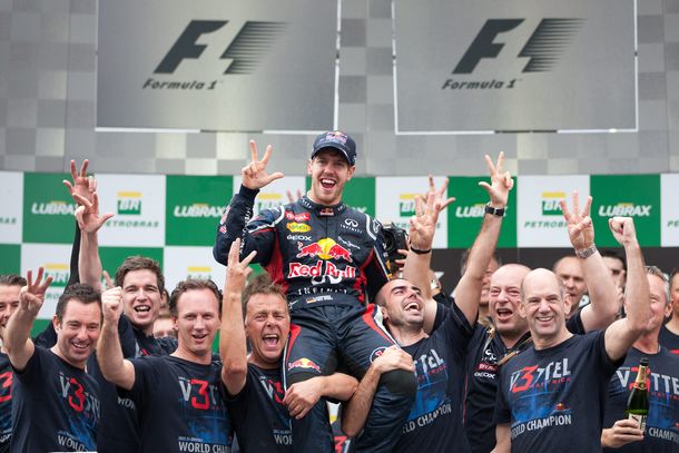 Vettel se coronó tricampeón en una definición vibrante