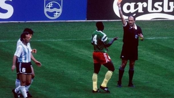 Murió Benjamin Massing, el autor de la brutal patada a Caniggia en Italia 1990