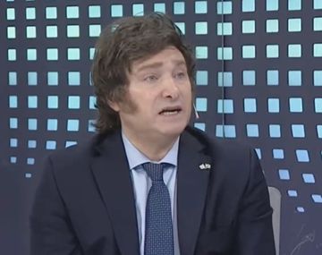 Milei se refirió a la posibilidad de bajarse del balotaje y volvió a criticar a Alfonsín