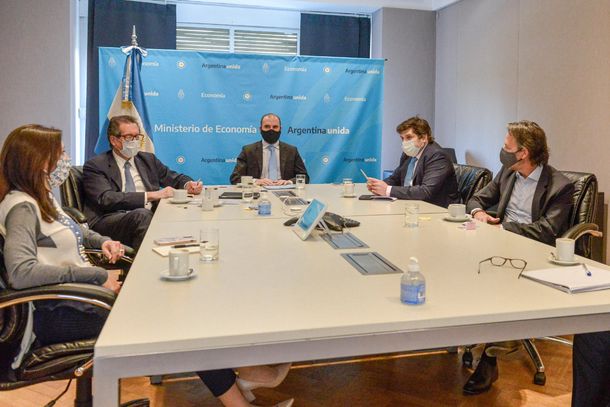 Guzmán viaja a Washington para entrevistarse con directivos del FMI