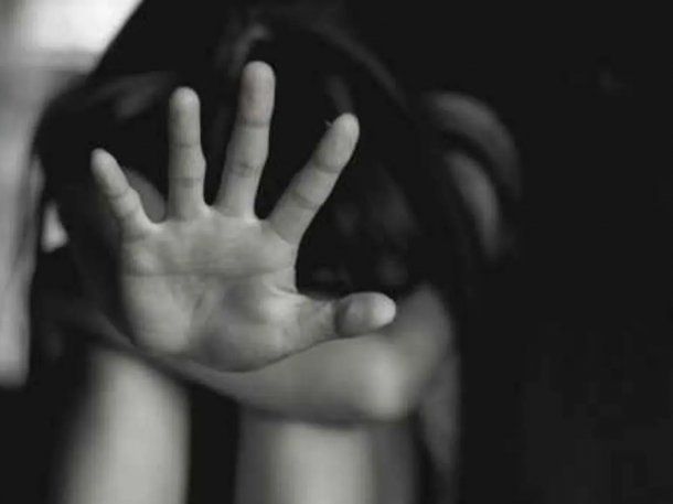 Córdoba: tres hombres violaron a una nena de siete años a la que engañaron prometiéndole gatitos