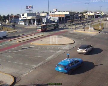 Morón: 10 heridos por un accidente entre un colectivo y una Traffic