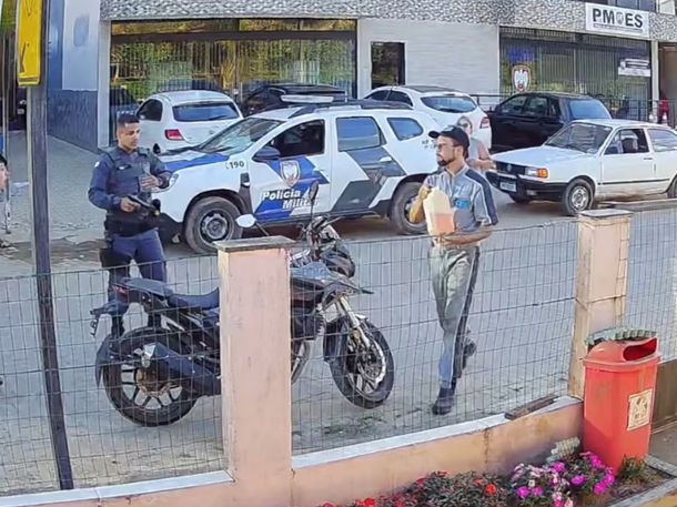 hombre prendió fuego su moto y quemo a su madre
