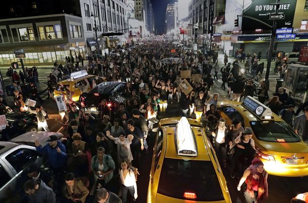 Disturbios en EE.UU. por la absolución de un policía que mató a un joven afroamericano