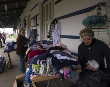 Salió el sol y el buen clima ayuda a las inundados