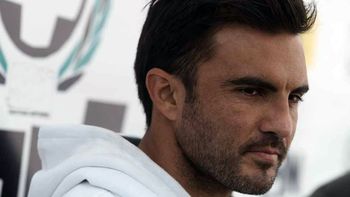 cubero se separo de nicole: no puedo pedirle que me vuelva a amar cubero se separo de nicole: no puedo pedirle que me vuelva a amar