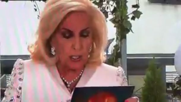 VIDEO: Un hincha de Rosario Central se coló en el programa de Mirtha