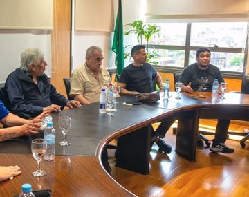 Al paro de transporte se suman más gremios y movimientos sociales
