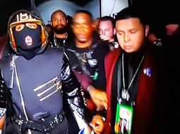 Así salió Money al ring. Así salió Money al ring.