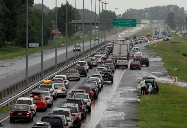 Por la lluvia, fue muy lento el regreso a Buenos Aires luego del fin de semana largo