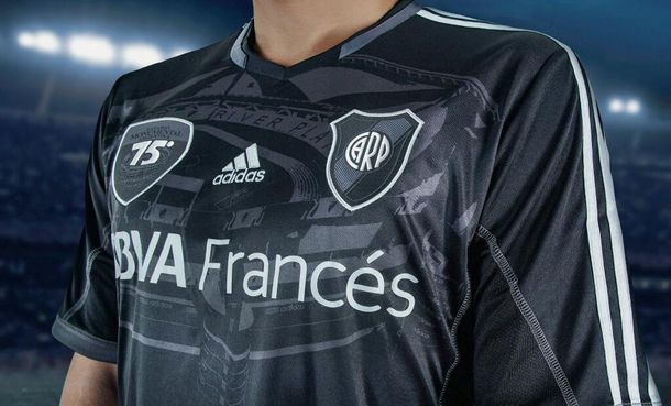 Festejo monumental: cómo es la nueva camiseta de River