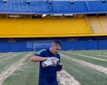 En el jardín de casa: el video de Riquelme en la Bombonera que enloqueció a los hinchas