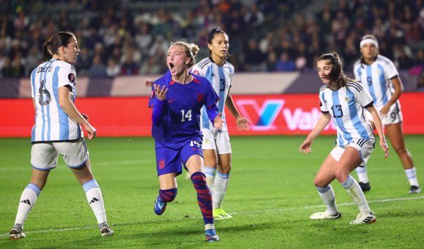La Selección Argentina de fútbol femenino perdió por goleada frente a Estados Unidos