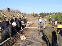 #obrashidricas el gobierno invirtio casi $2.000 millones en la plata #obrashidricas el gobierno invirtio casi $2.000 millones en la plata