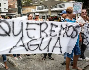 El gobierno argentino ofreció a Uruguay una planta potabilizadora móvil y un buque cisterna