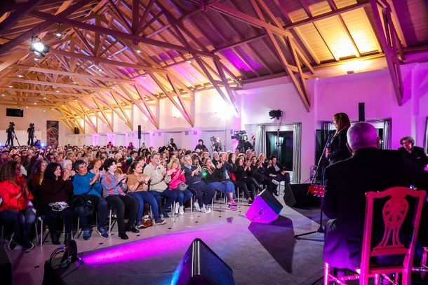 Adriana Varela cerró el Ciclo de Conciertos por la Democracia en la Quinta de Olivos