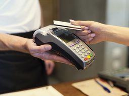 mieres, a favor de que las tarjetas no graven las propinas mieres, a favor de que las tarjetas no graven las propinas