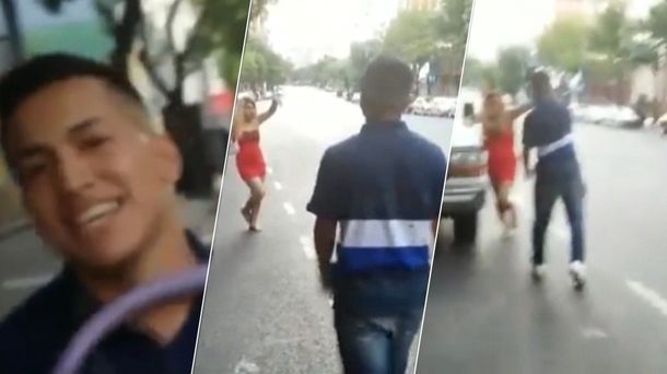 VIDEO: Dos jóvenes le pegan a una travesti en la calle