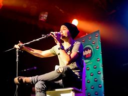 mira las fotos del acustico de marama en vale 97.5 mira las fotos del acustico de marama en vale 97.5