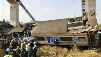 otra tragedia con una grua en tailandia: dos muertos y un herido tras un desplome en un puente otra tragedia con una grua en tailandia: dos muertos y un herido tras un desplome en un puente