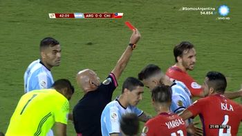 ¿compenso? la insolita decision del arbitro para expulsar a marcos rojo ¿compenso? la insolita decision del arbitro para expulsar a marcos rojo
