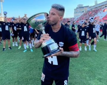 El capitán de Riestra habló del equipo en Primera: la curiosa frase del VAR