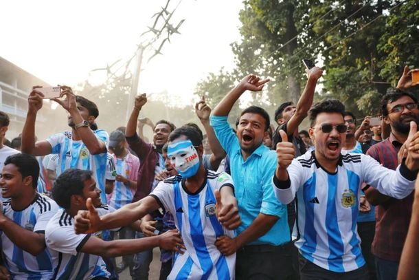 Los festejos en Bangladesh por el triunfo de Argentina