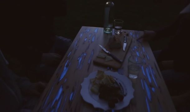 Así se construye una mesa de madera que brilla en la más absoluta oscuridad