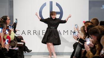 por primera vez, desfilo modelo con down por primera vez, desfilo modelo con down