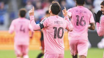 tras la polemica visita a trump, messi marco un golazo y quedo al borde de un record personal tras la polemica visita a trump, messi marco un golazo y quedo al borde de un record personal