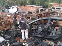 golpe a los desarmaderos: incautan autopartes y 12 vehiculos semidesarmados con pedido de secuestro en tres de febrero golpe a los desarmaderos: incautan autopartes y 12 vehiculos semidesarmados con pedido de secuestro en tres de febrero