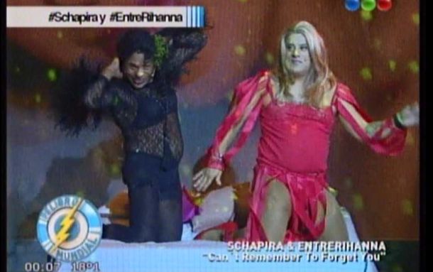 La desopilante parodia del video de Shakira y Rihanna en Sin Codificar