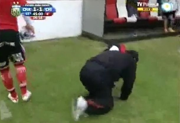 Cómo reaccionó el DT de Chacarita en el infartante final