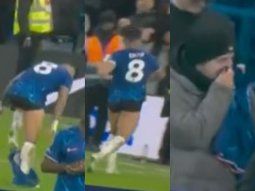 Video: el insólito gesto de un hincha de Chelsea tras recibir el short de Enzo